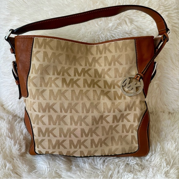 Michael Kors Brookville Women’s Large Brown and Tan Shoulder Bag - Picture 1 of 13